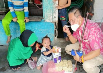 Wong Chun Sen Tarigan Peduli Kasih Kepada Bayi Gizi Buruk