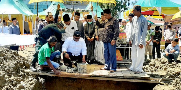 Peletakan Batu Pertama Pembangunan Masjid Baitussalam Gampong Ceubrek Lhoksukon