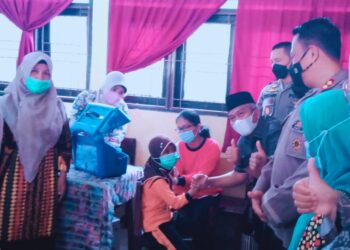 Edukasi Anak Sekolah, Plt Bupati Palas: Saya Tiga Kali Vaksin Alhamdulilah Sehat