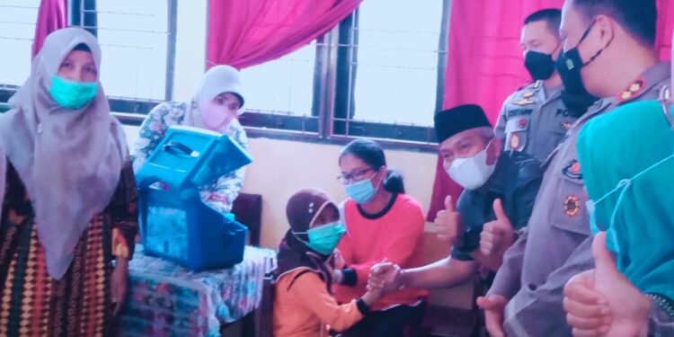 Edukasi Anak Sekolah, Plt Bupati Palas: Saya Tiga Kali Vaksin Alhamdulilah Sehat