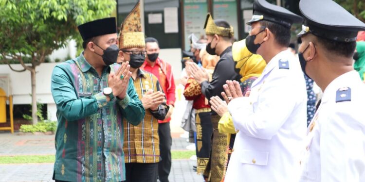 Bobby Lantik 82 Pejabat Administrator dan Pengawas, Ini Pesannya