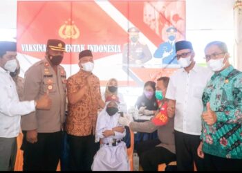 Vaksinasi Massal Serentak Indonesia Covid-19, Plt Bupati Palas: Ayo Vaksin