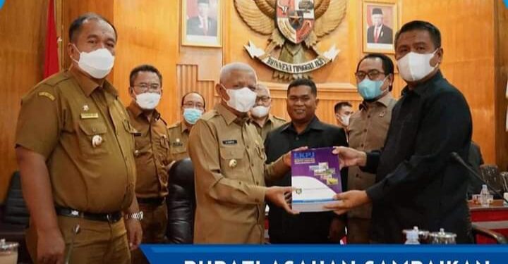 Bupati Asahan Sampaikan LKPJ Tahun 2021 Kepala Daerah TA 2021