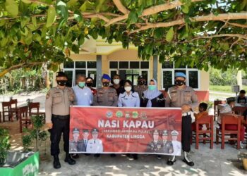 Nasi Kapau: Polres Lingga Sentuh Pelajar SDN 008 Desa Tinjul Kabupaten Lingga