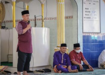 Bupati Lingga Safari Ramadhan di Desa Marok Kecil, Pembangunan Harus di Gesa