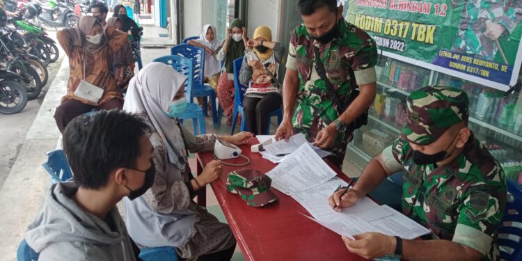Semarak Ramadhan Tim Mobile Kodim 0317/TBK laksanakan Vaksinasi