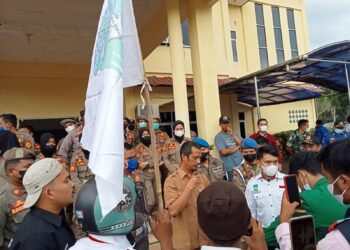 PD KAMMI dan Masyarakat Bersatu Datangi DPRD Palas, Minta Kebijakan Pro Rakyat