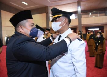 Bupati Tapsel Lantik 66 Pejabat Administrator, Pengawas dan Kepala Sekolah