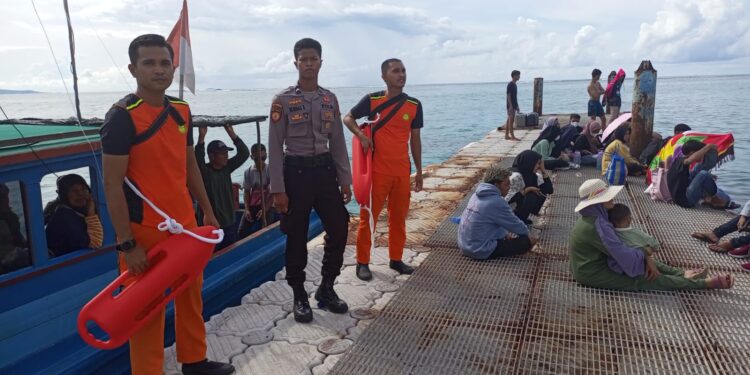 Basarnas dan Polres Natuna Pantau Objek Wisata Pulau Senua