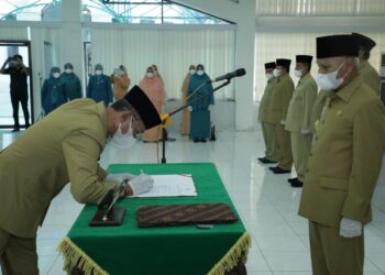 Bupati Asahan Lantik 13 Pejabat Administrator dan 3 Pengawas