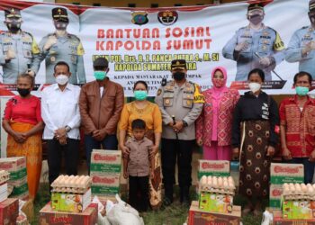 Kapolda Sumut dan Jajarannya Peduli Bencana, Bantu Korban Angin Puting Beliung di Humbahas