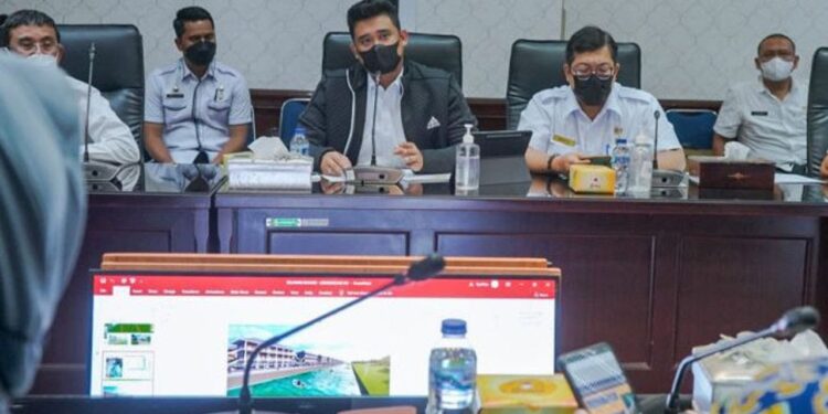 Bobby Nasution Dukung Pembangunan Rumah Panggung Atasi Banjir Rob Di Medan Utara