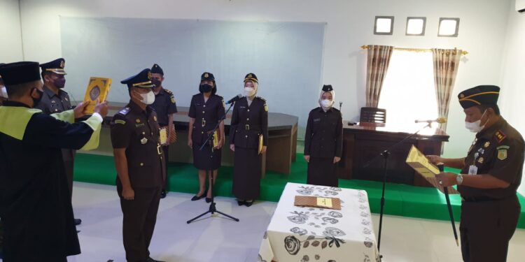 Maiman Limbong Kepala Seksi Intelijen Kejari Natuna