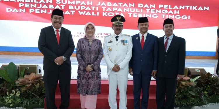 Wabup Asahan Hadiri pelantikan Penjabat Bupati Tapteng Dan Penjabat Walikota Tebing Tinggi