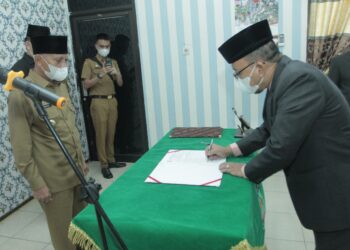 Bupati Asahan Lantik Dewan Pengawas PDAM Tirta Silau Piasa