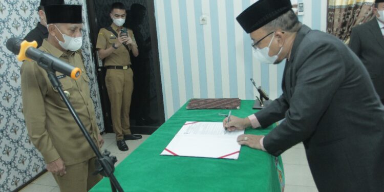 Bupati Asahan Lantik Dewan Pengawas PDAM Tirta Silau Piasa