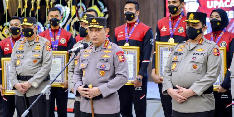 Kapolri Beri Penghargaan kepada Atlet Polri yang Sumbang Medali untuk Indonesia di Sea Games