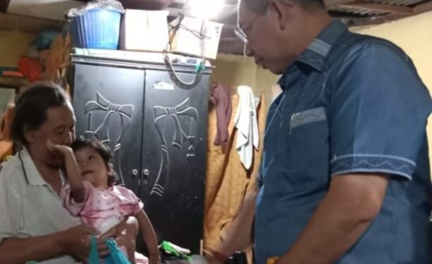 Anggota DPRD Medan, Wong Chun Sen Sambangi 2 Balita Stunting Bertepatan Peringati Hari Bung Karno