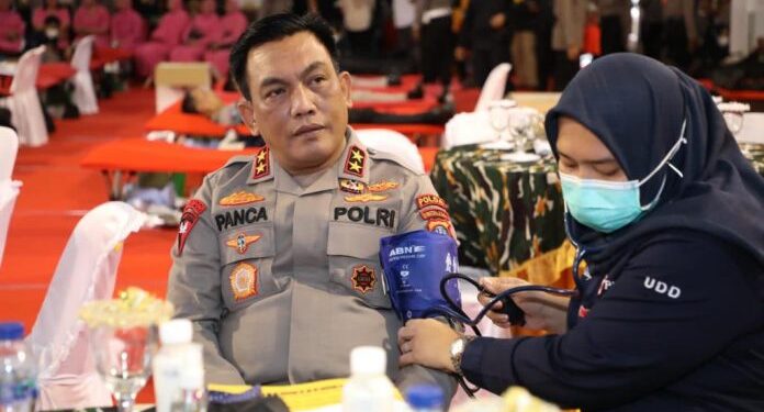 Jelang HUT Bhayangkara ke-76, Kapolda Sumut Donor Darah di RS Bhayangkara Medan