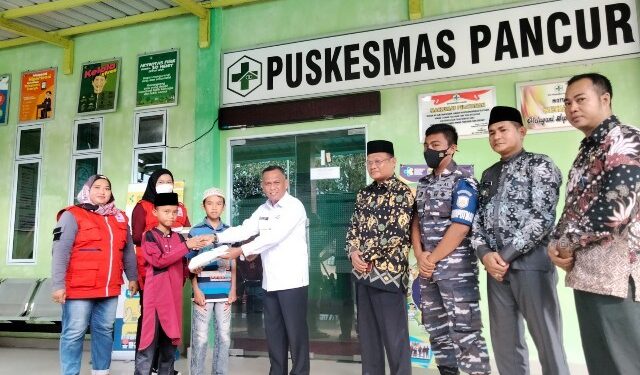PMI Lingga Gelar Sunatan Masal di Puskesmas Pancur
