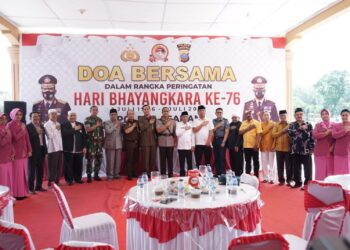Bupati Asahan Hadiri Doa Bersama Dalam Rangka Peringatan Hari Bhayangkara ke-76 Polres Asahan