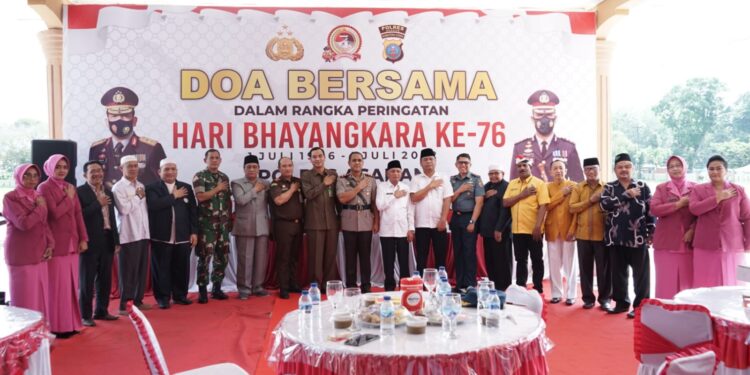 Bupati Asahan Hadiri Doa Bersama Dalam Rangka Peringatan Hari Bhayangkara ke-76 Polres Asahan