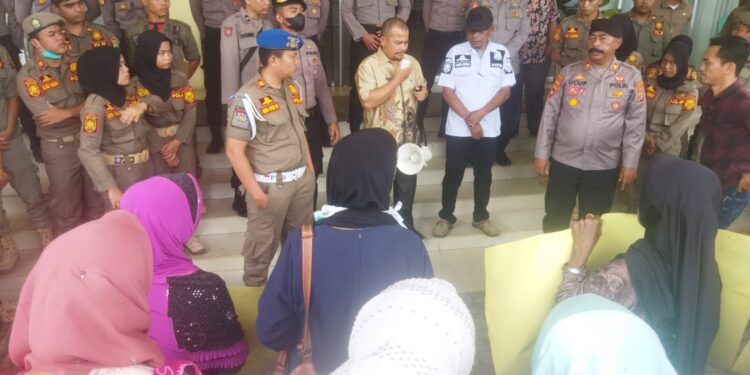 Masyarakat Tunda Pilkades Aek Siala, Ada Dugaan “Intervensi” dan “Pelanggaran Hukum”