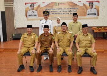 Lantik 3 Pejabat Administrasi