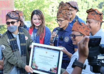 Polres Simalungun Kawal Menteri Pariwisata Kunker Ke Wisata Kampung Warna Warni Tigarihit