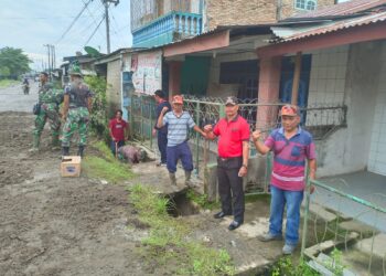 Antisipasi Wabah DBD, Kaur Desa Pulau Rakyat Pekan Besama Pemuda Pancasila Gotong Royong