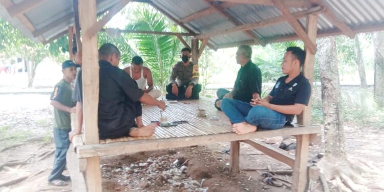 Ciptakan Rasa Aman Polsek Barteng Sambang Warga di Pasir Lancat Lama