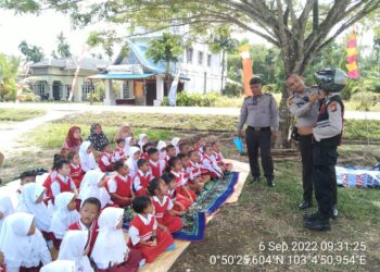 Polsek Rangsang Sosialisasikan Tertib Lalin dan Rambu-rambu pada Anak Usia Dini