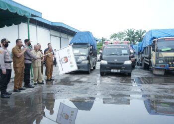 Bupati Asahan Lepas Logistik Pilkades Serentak Bergelombang Tahun 2022
