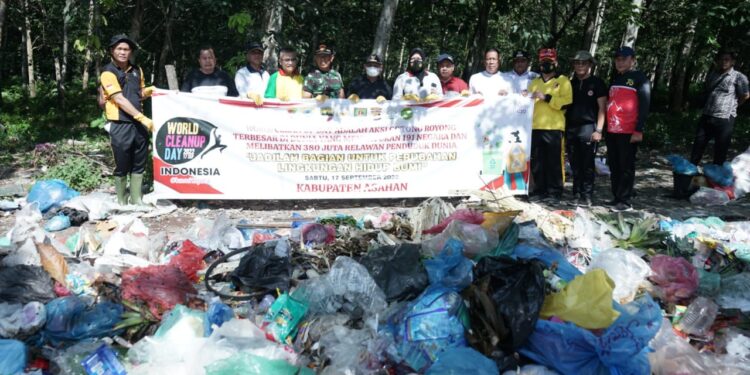 Peringati World Cleanup Day 2022, Bupati Asahan dan Forkopimda Gelar Gotong Royong
