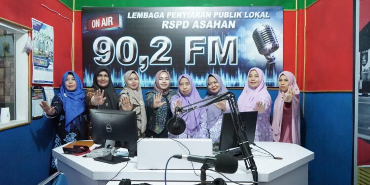 Ketua TP PKK Kabupaten Asahan Talk Show di LPPL RSPD