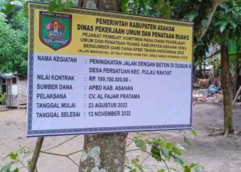 Proyek Peningkatan Jalan Dengan Beton di Dusun 2 Desa Persatuan Baru Mengalami Keretakan