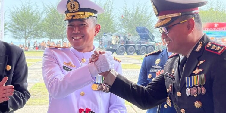 Kapolres Natuna Hadiri Upacara Peringatan HUT TNI Ke-77
