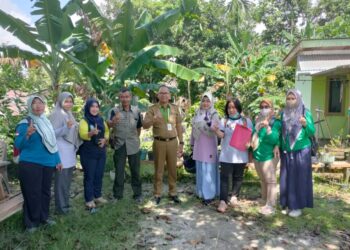 Kasus DBD Meningkat, Petugas Puskesmas Dabo Lama Turun ke Rumah Warga Sungai Lumpur
