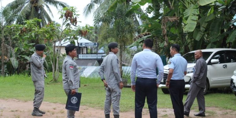 Bakamla Zona Barat Kunjungi Kantor Imigrasi Kelas II Non TPI Dabo Singkep