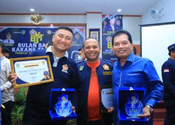 Bupati Asahan Terima Penghargaan Terbaik II Tokoh Peduli Karang Taruna Provsu