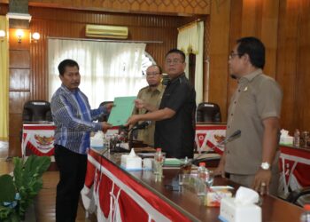 Ketua DPRD Asahan Pimpin Rapat Paripurna Pandangan Umum Fraksi atas Ranperda APBD 2023