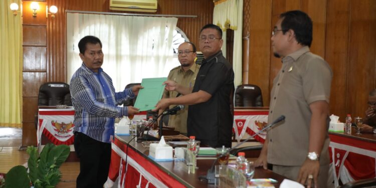 Ketua DPRD Asahan Pimpin Rapat Paripurna Pandangan Umum Fraksi atas Ranperda APBD 2023