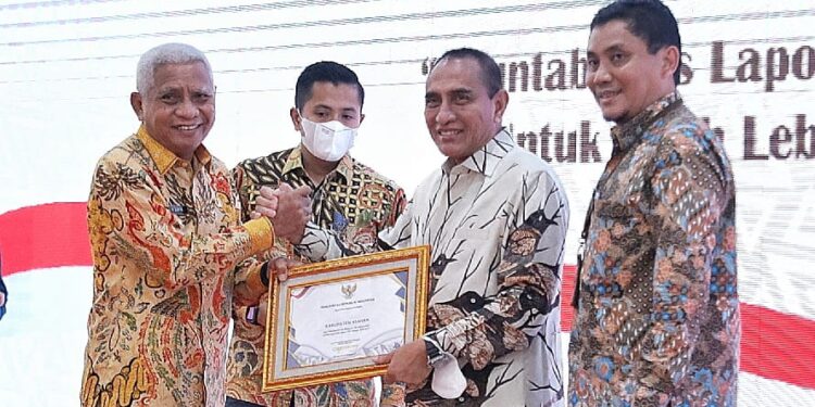 Bupati Asahan Terima Penghargaan Opini WTP 5 Kali Berturut