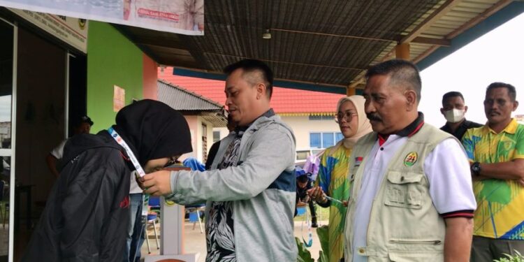 Muhammad Nizar Lepas Kontingen dari Kabupaten Lingga