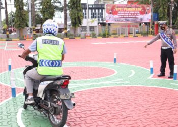 Satlantas Polres Karimun Berikan Coaching Clinic Gratis Bagi Pemohon SIM