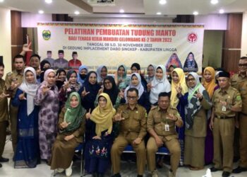 Disnakertrans Lingga Gelar Pelatihan Pembuatan Tudung Manto Gelombang 2