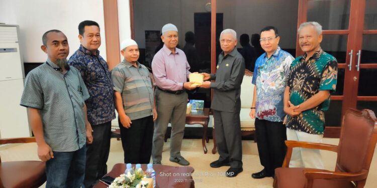 Bupati Asahan Serahkan Bantuan Renovasi Masjid Al-Amin