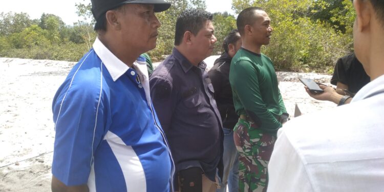 Marinir Puslatpurmar 9 Dabo, Ajarkan Wartawan Cara Menembak