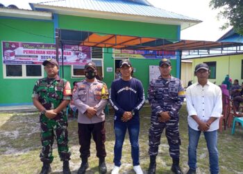 Camat Subi Tinjau 7 Desa Saat Pelaksanaan Pilkades Serentak