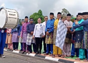 Nizar Lepas 3000 Peserta Pawai Hari Jadi Kabupaten Lingga ke -19